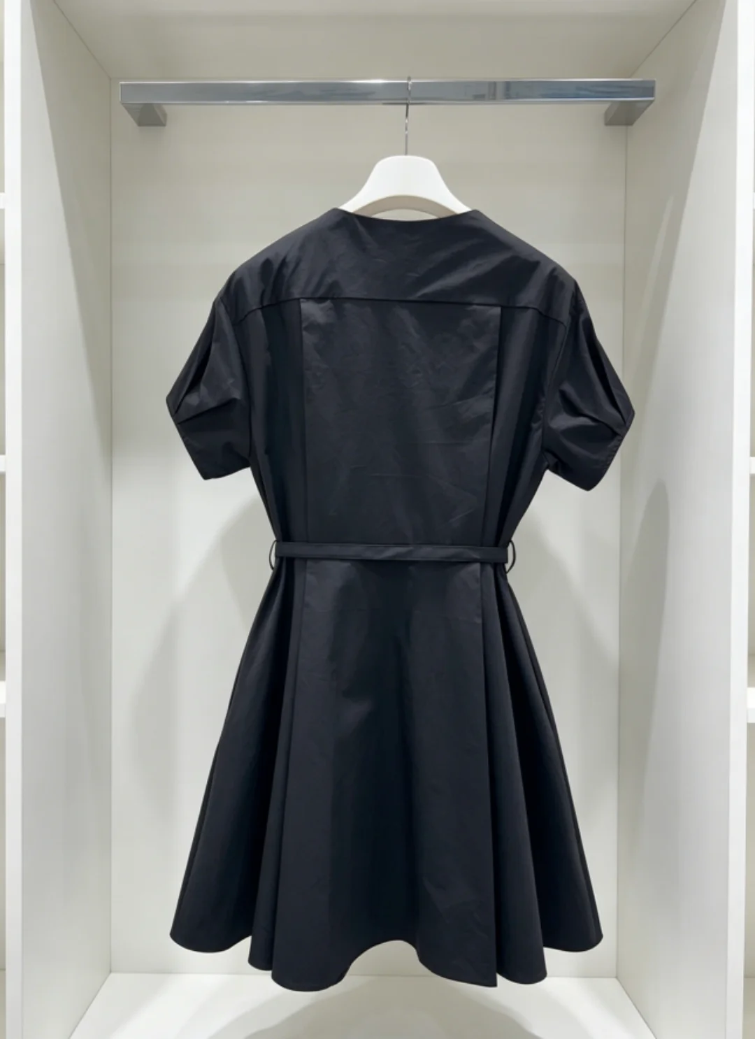 

High Quality Women's Casual Fashion O-neck Buttons Pockets Embroidery Pocket Summer Cotton Dress