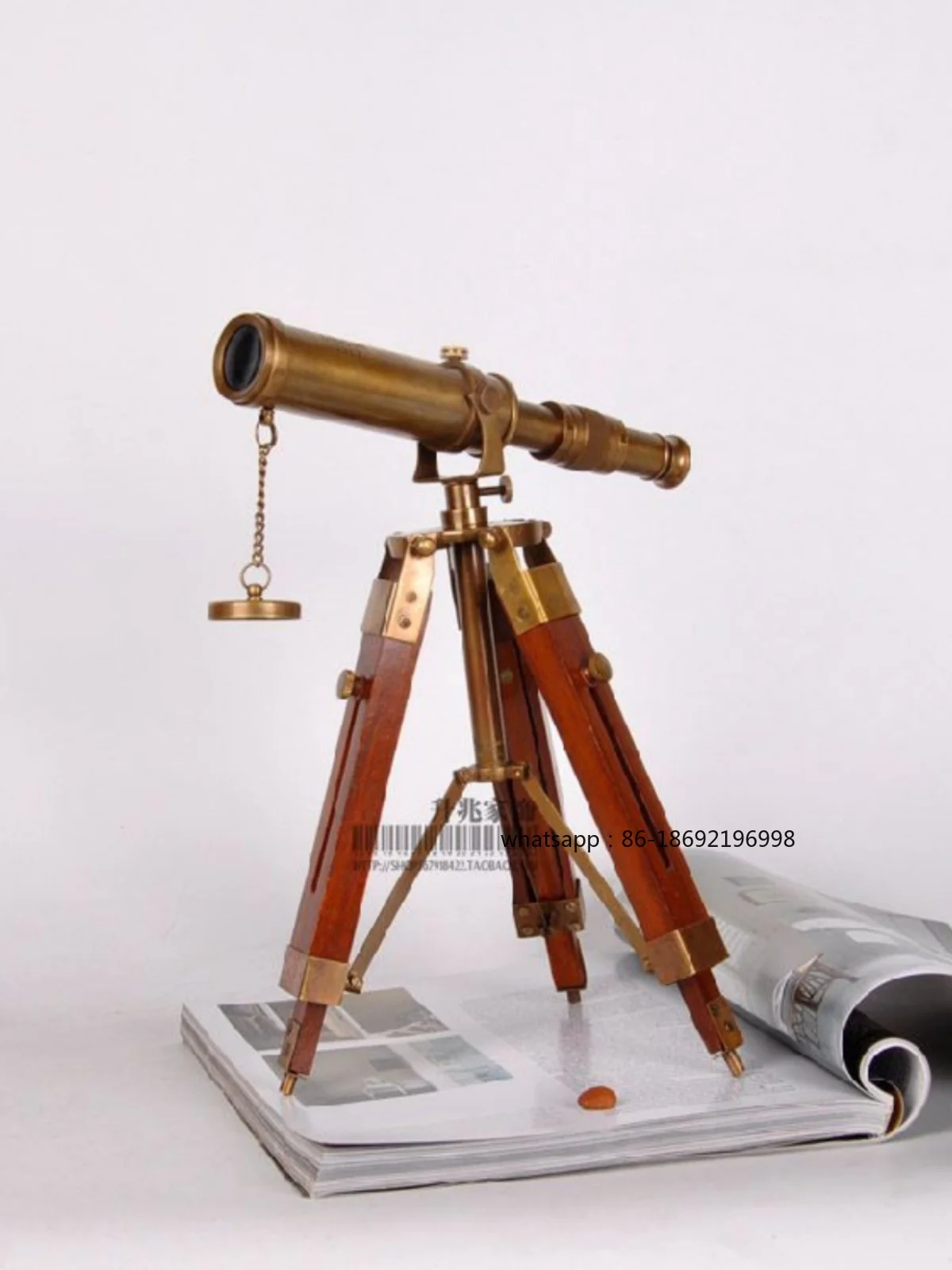 

India Imported American Retro Old Brass with Wooden Bracket, Telescope Soft Decoration Design, Study Desk Decoration