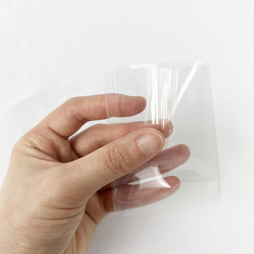 100 Stück 64x89mm KMC Kartenhüllen Transparente Sammelkartenhüllen Perfekte Passform für Standardgröße Kartenspiel-Karten Außenschutz – Detail 4