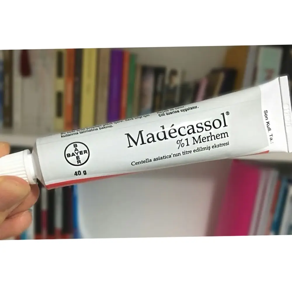 Madecassol-Crema de efecto mágico, bálsamo de Sikatrizan, Centella, regenerador de células asiáticas, acné, granos, lesión, dolor en la piel, rejuvenecimiento de la piel, 40 g