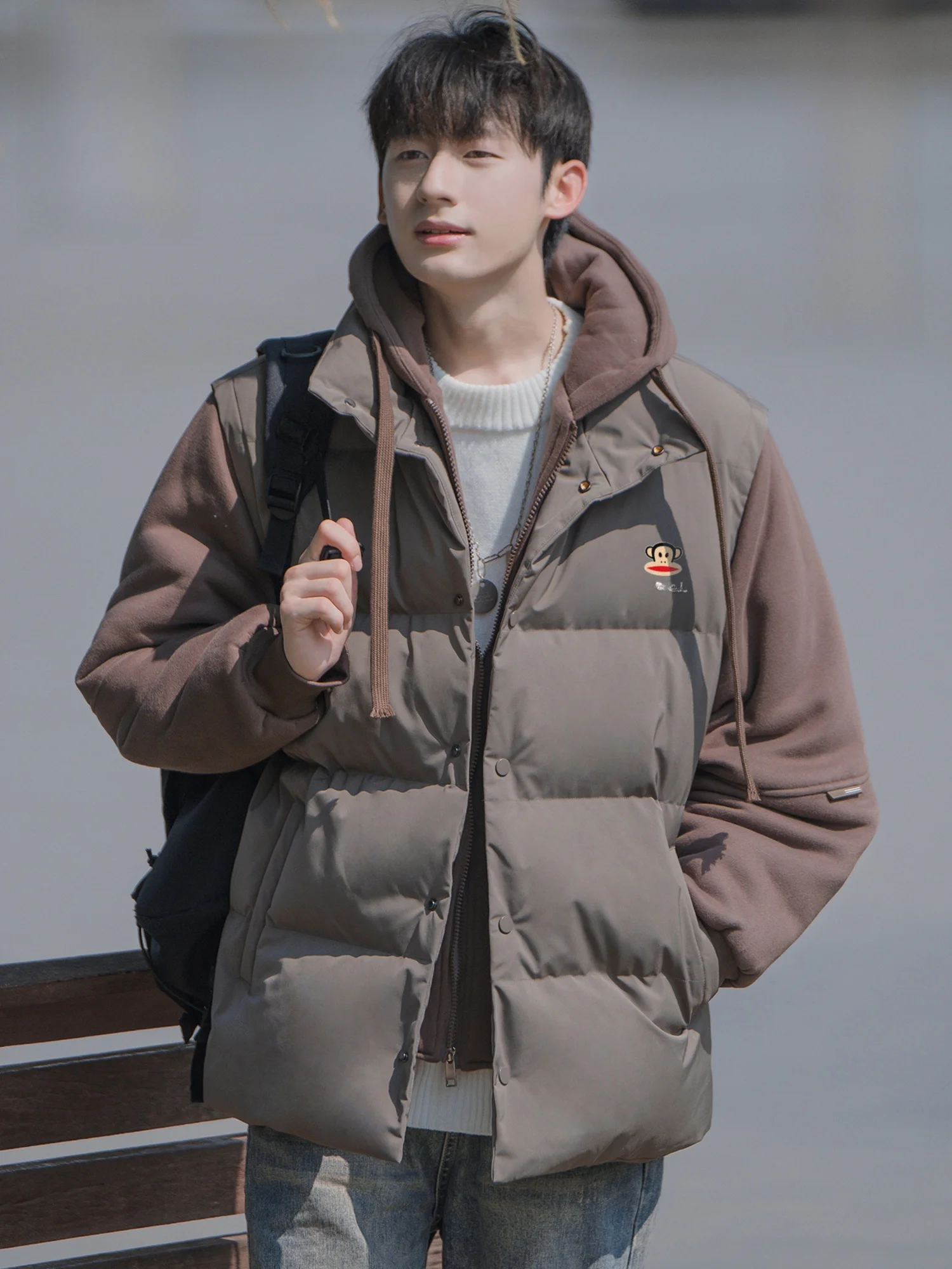 

Мужская зимняя теплая свободная повседневная хлопковая куртка Paul Frank American Style с эффектом двухслойности и капюшоном, в стиле пэчворк