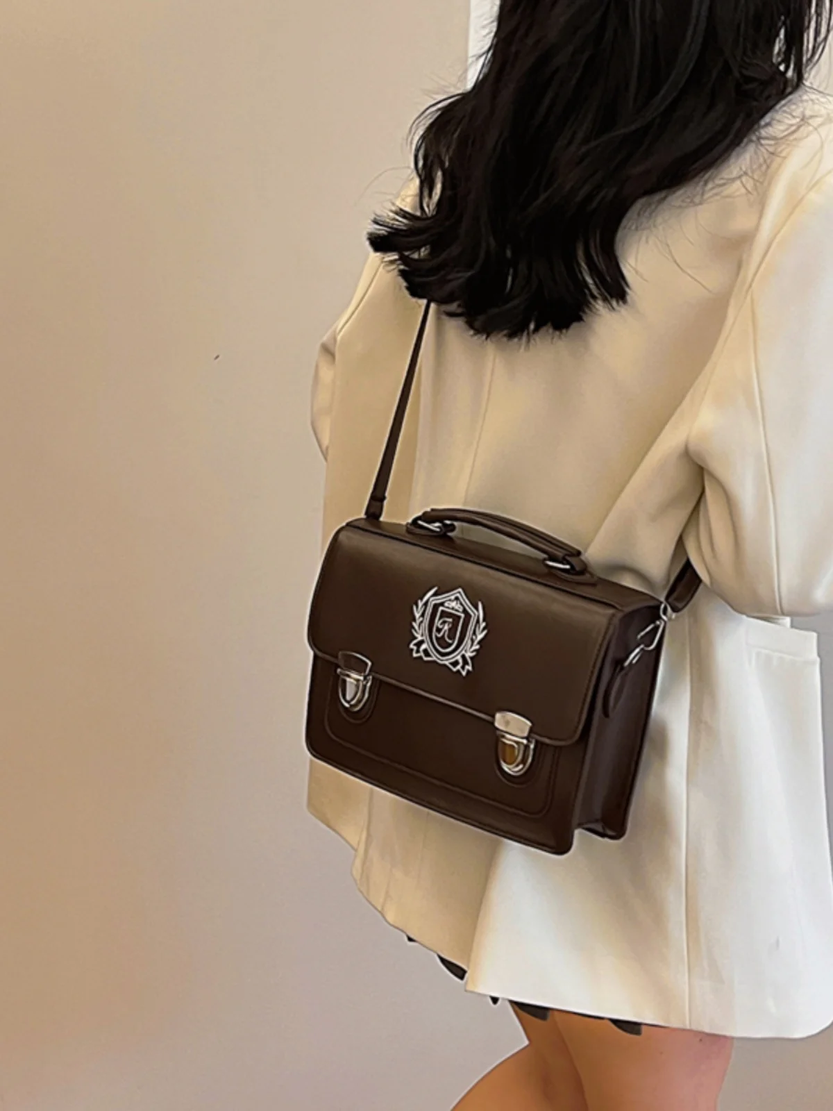 Japanese Style Uniform Single Shoulder Bag 2024 New Women's Large Capacity Commuter Backpack College Style Messenger Double S...