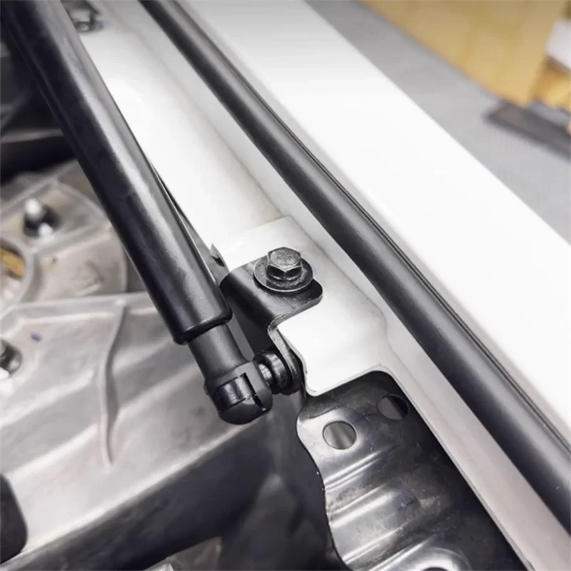 For CHERY ICAR 03 / 03T 2024+ Interior Moulding Hydraulic Support Rod For Front Cover Automatically Rise