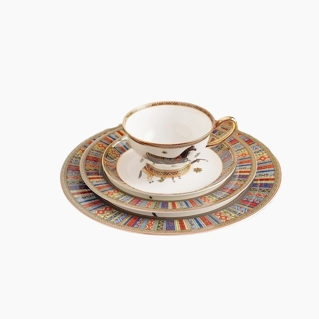 

Hotel high-end European bone china matu western steak inventory heart plate cake household round