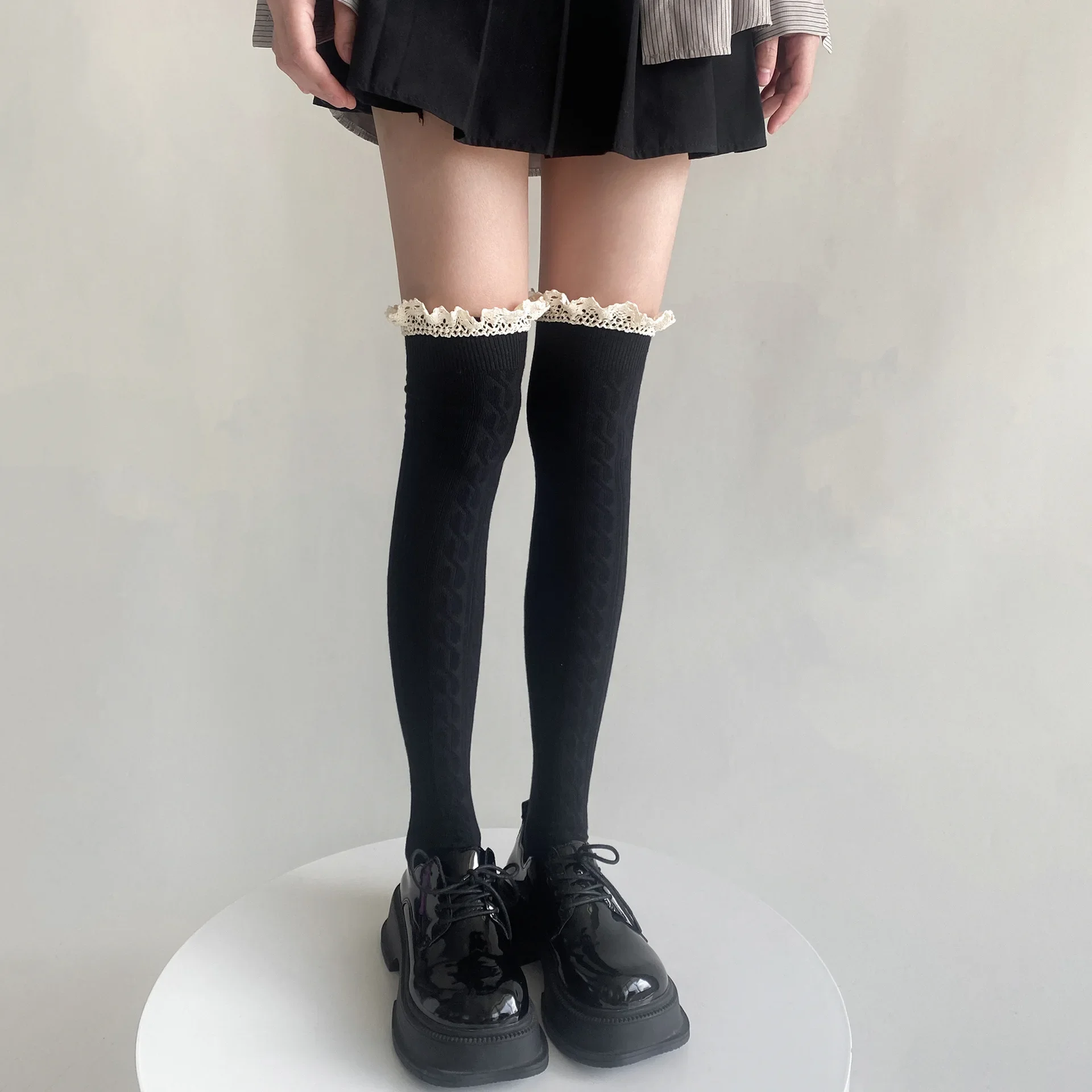 

New Women Lace Ruffles Knee High Socks JK Lolita Japanese Fashion Stockings Sweet Girls Long Socks Thigh High Stocking