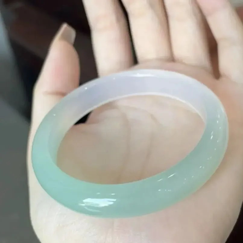 

[Spring on the new] gradual change high ice chalcedony bracelet half mountain half water far mountain dai bracelet gradual