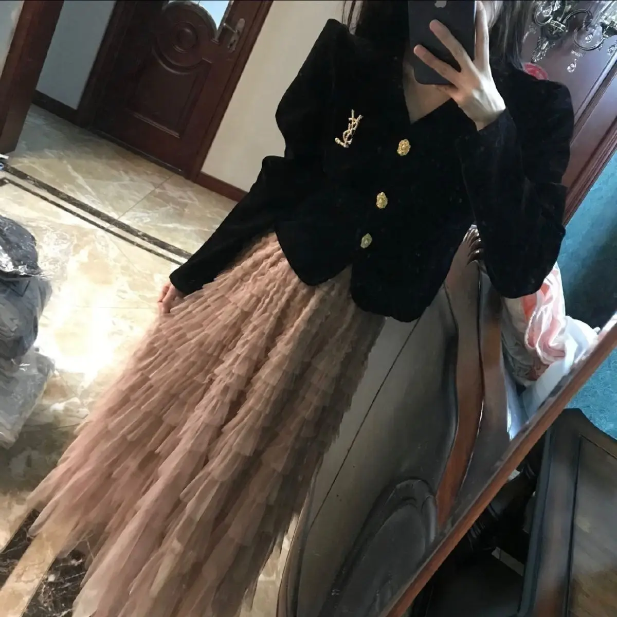 

Бархатный ор Открытый кардиган с V-образным вырезом Топ и я Юбка-тортик Комплект из двух предметов Корейская юбка с высокой талией из полиэфирного волокна