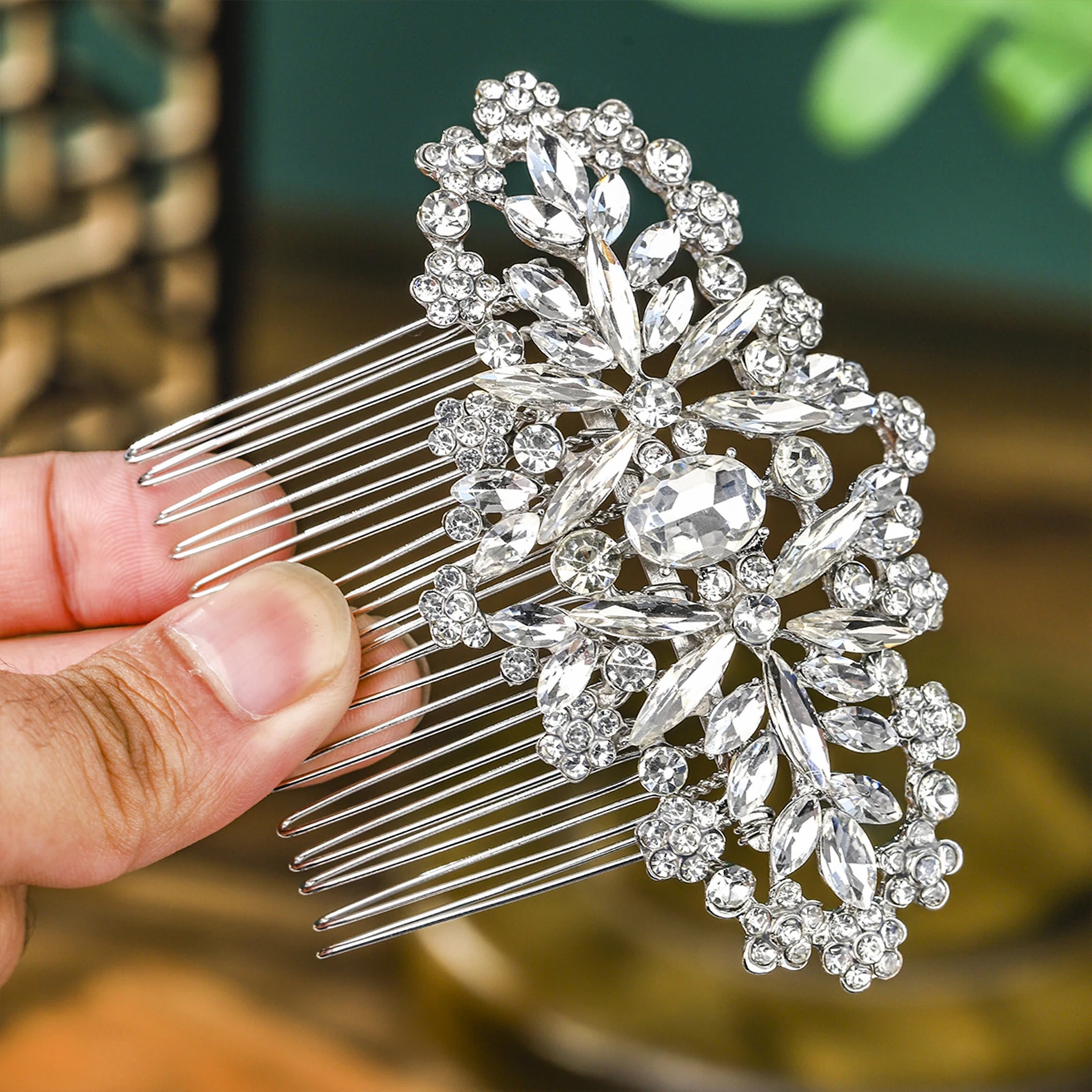 Vintage Hair Comb with Rhinestone Wedding Elegant Alloy Comb Barrette for Thick Curly Hair Styling