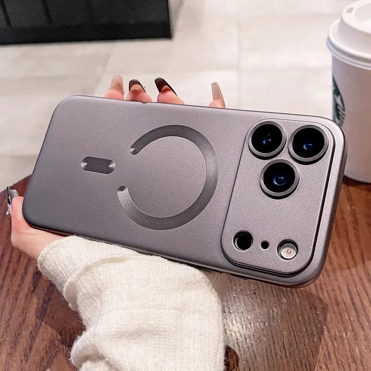 Metallische Magnetische Soft-TPU-Hülle für iPhone 17 Air 16 E 15 14 Plus 13 12 11 Pro Max mit kabellosem Laden und Linsenschutz