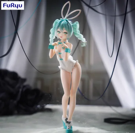 In Voorraad Originele FuRyu Bicute Konijntjes Luo Tianyi Hatsune Miku Witte Kousen Anime Figuur Collectible Model Desktop Ornament