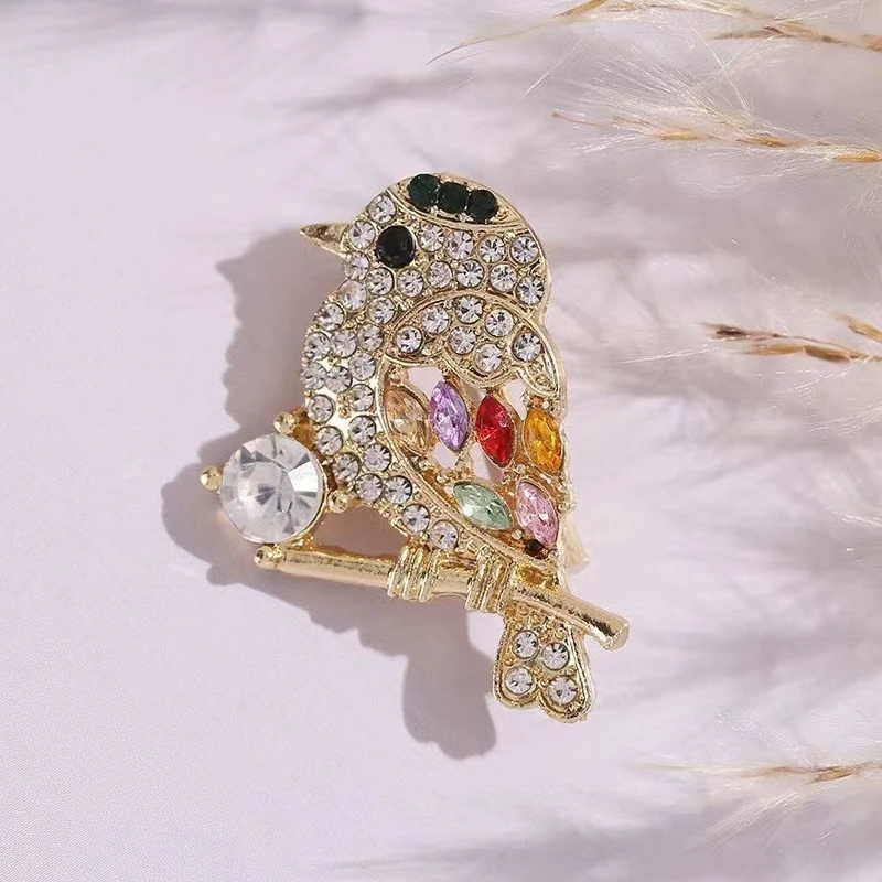 Trendy Cute Bird Brooches for Women Girls Crystal Rhinestones Colorful Wing Animal Brooch Pin Clothing Jewelry Accessories Gift
