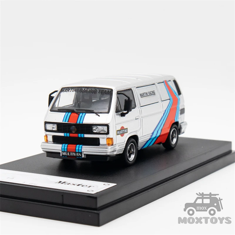 Master 1:64 T3 Van Diecast Model Car