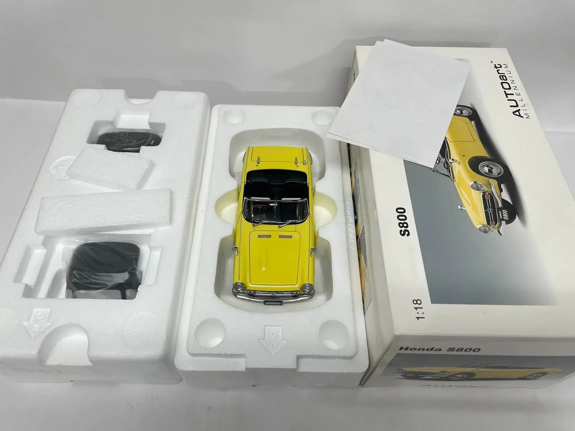 โมเดลรถยนต์ Autoart 1:18 S800 Convertible สีเหลือง JDM รุ่นจำลอง ลิมิเต็ดอิดิชั่น แบบเปิดได้ทุกส่วน ทำจากโลหะผสม ของเล่นสะสม ของขวัญ