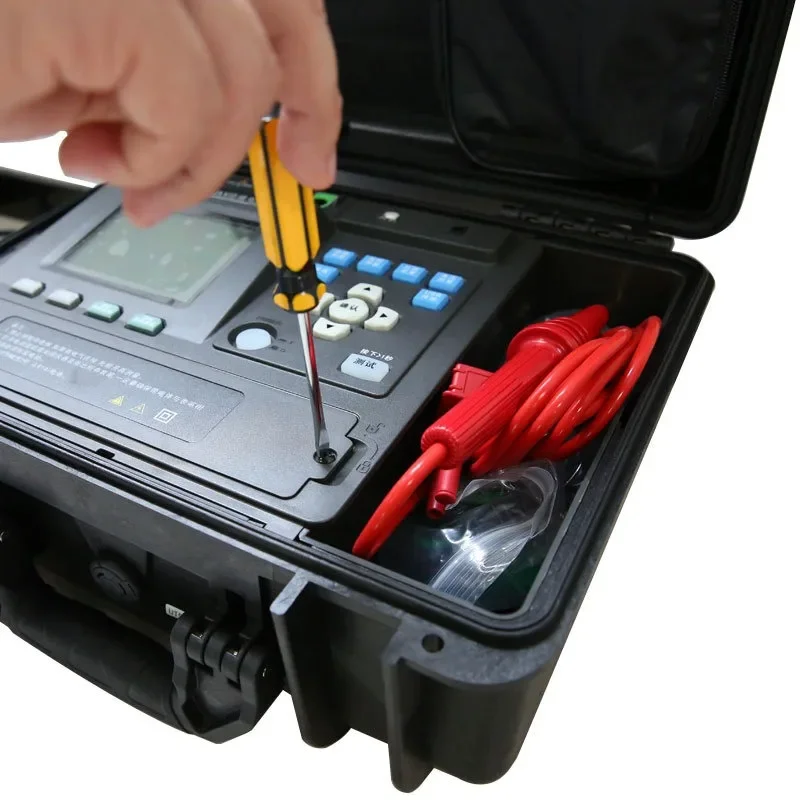 Industrial UT516B Digital Insulation Resistance Tester 12KV High Voltage Megaohm Meter 10T Shaker Meter
