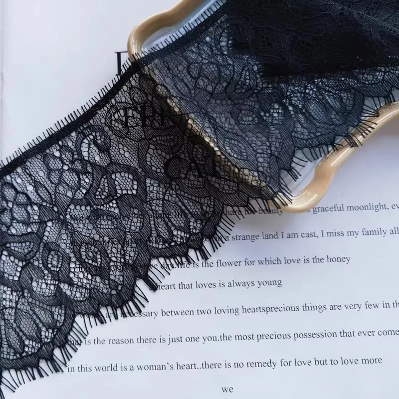 Soft drape eyelash lace 8cm black lashes on one side