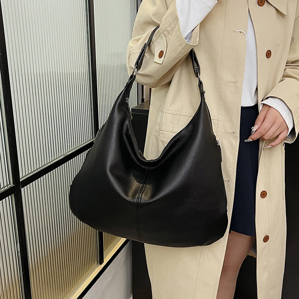 Women PU Shoulder Bag Stylish Single Shoulder Bag Solid Color Vintage Carrying Bag Zip Closure Chic Hobo Bag Daily Commuting Bag