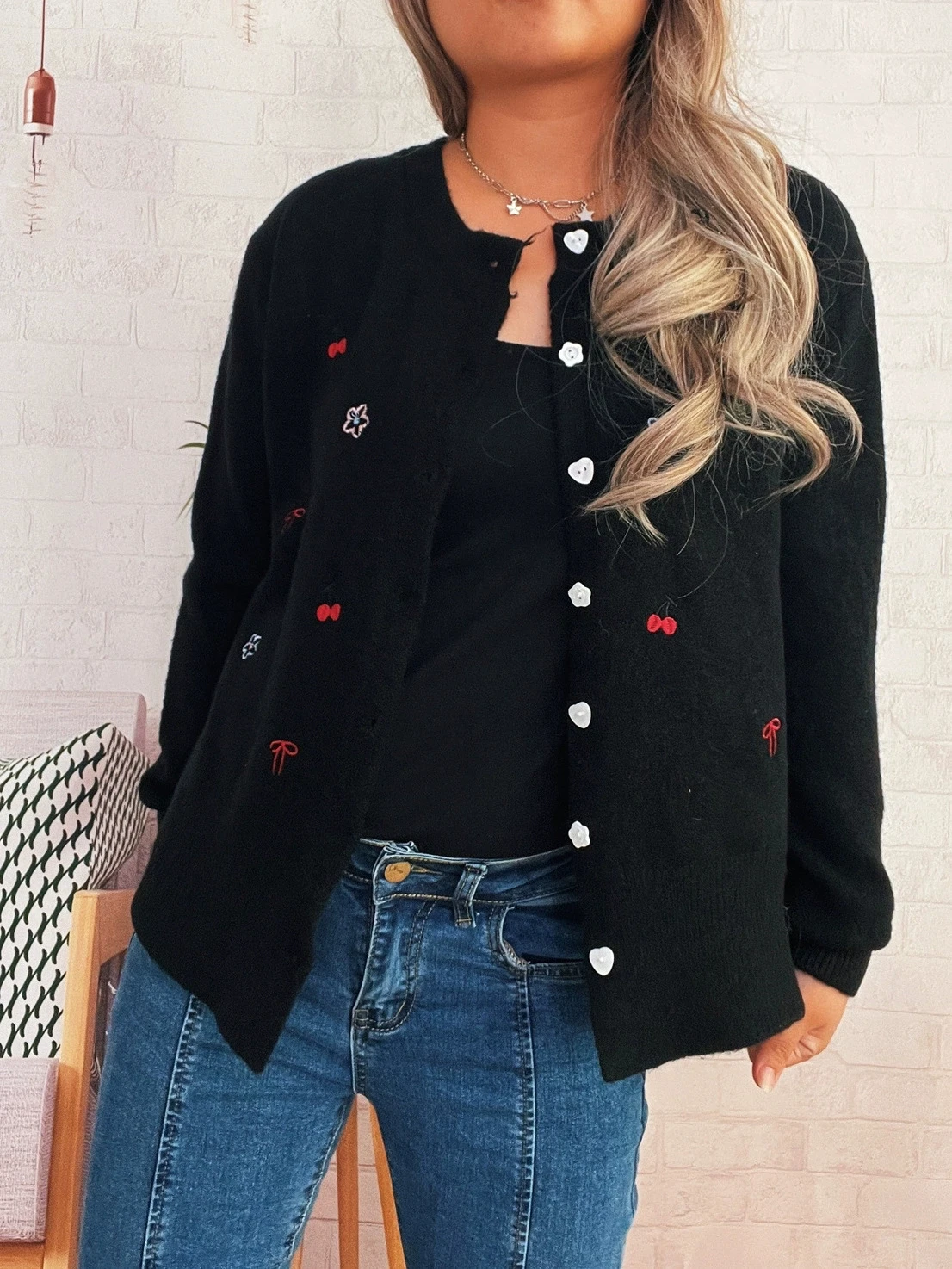 

Autumn and winter new cute style cherry flower embroidery personalized button single breasted knitted cardigan sweater jacket