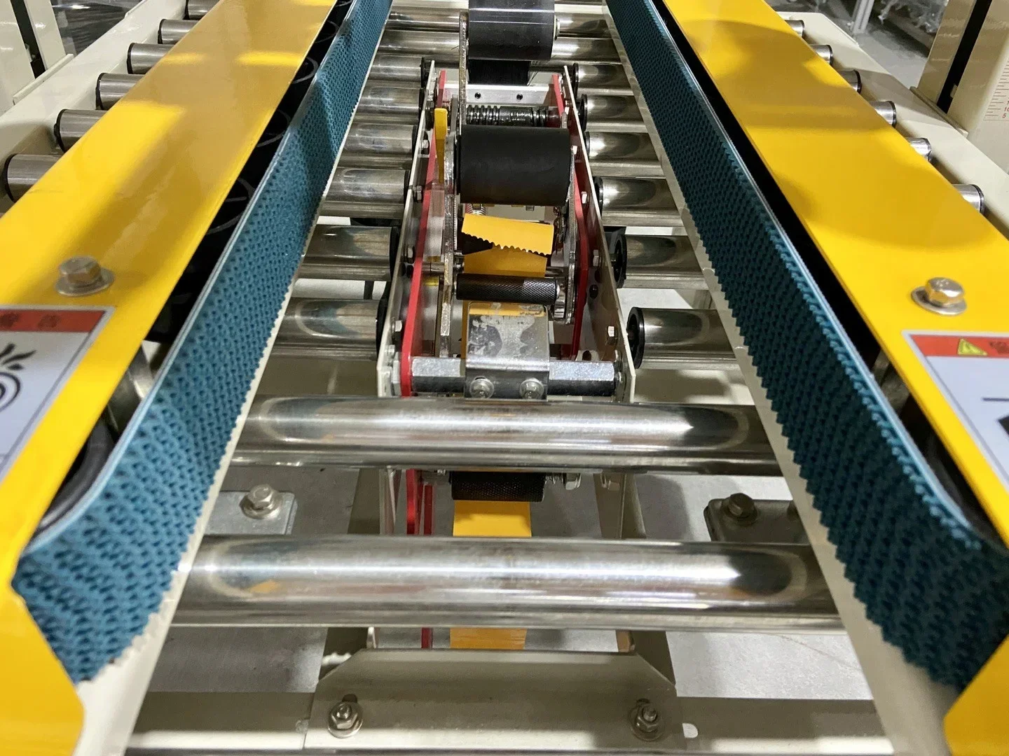 m For DTRALIPACK DPA-50 Automatic High Speed Carton Box Packing Sealing Machine Carton Sealer l