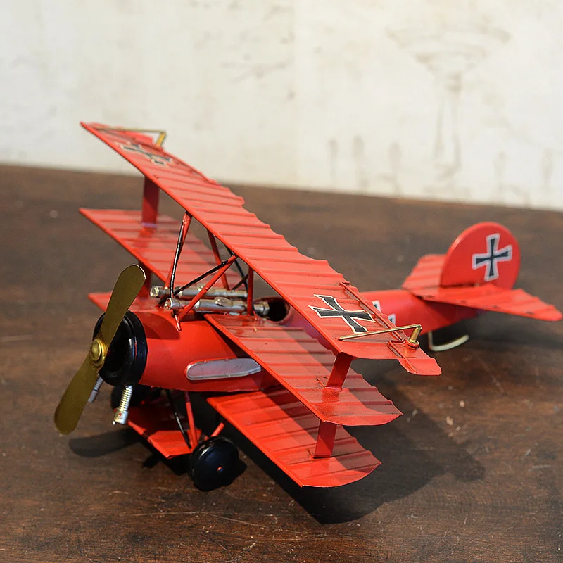 Retro tin plane model German World War I Red Baron three-wing fighting plane model shop decoration ornament