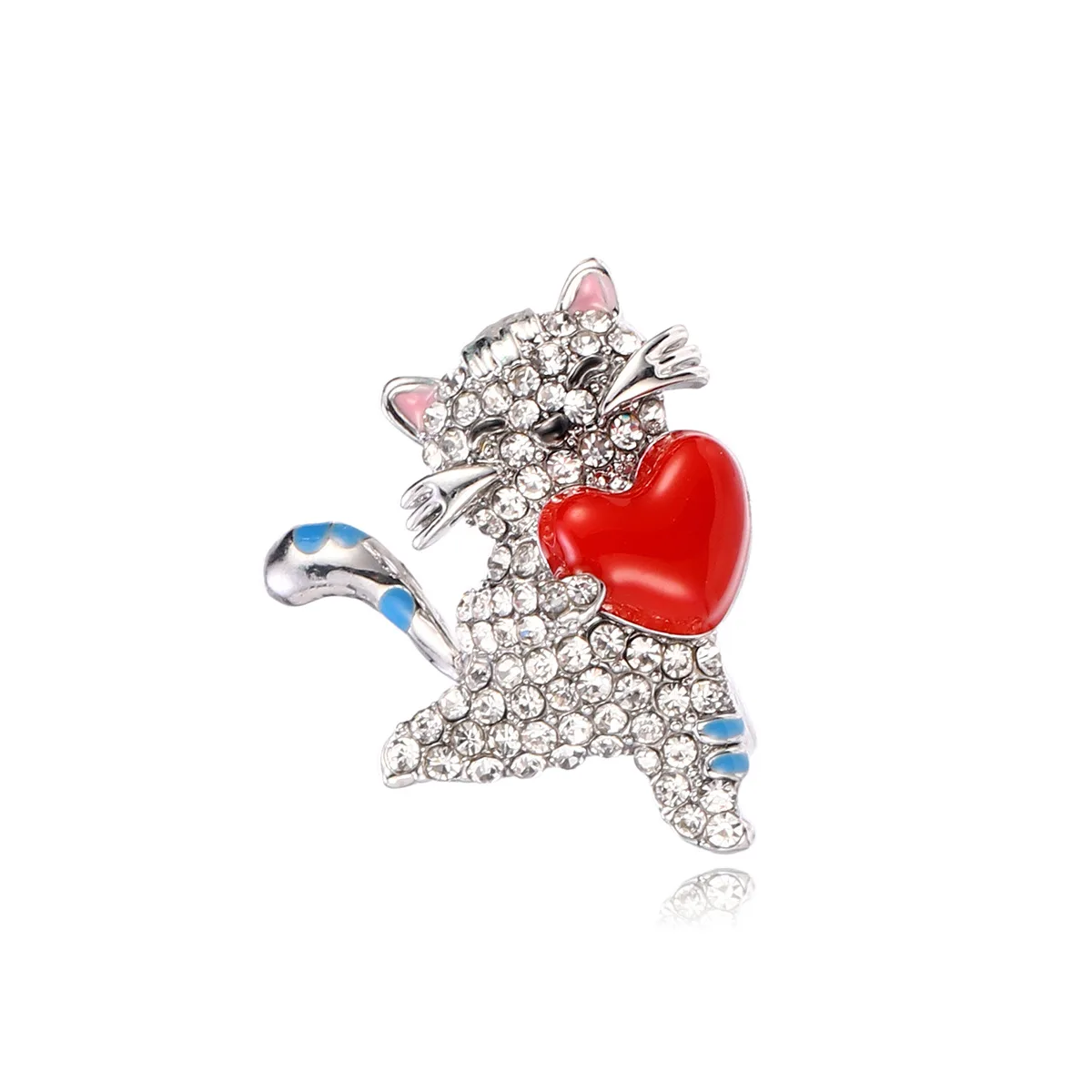 

A Cute Little Girl Holds A Heart-shaped Cat Brooch, Anti-Glare Clasp, Party And Banquet Daily Dress, Dress, Friend's Gift