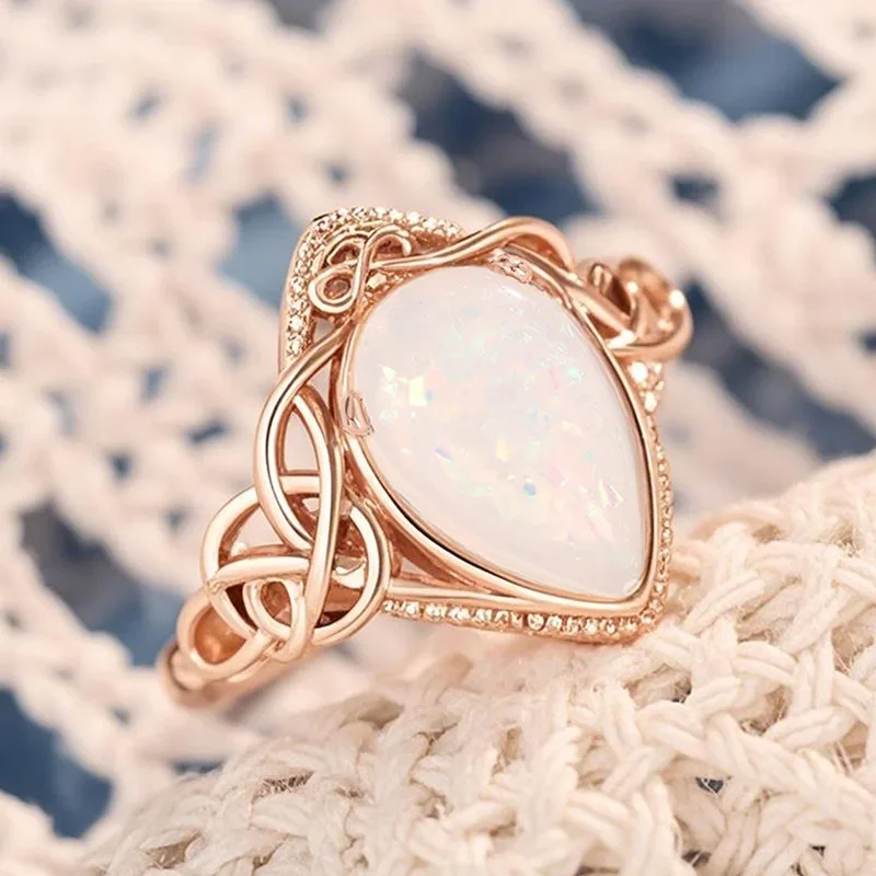 الراقية، عصرية، رومانسية، أوروبية وأمريكية مبهرة، فاخرة، بسيطة، حلوة وجذابة، حلقة قطرة الماء