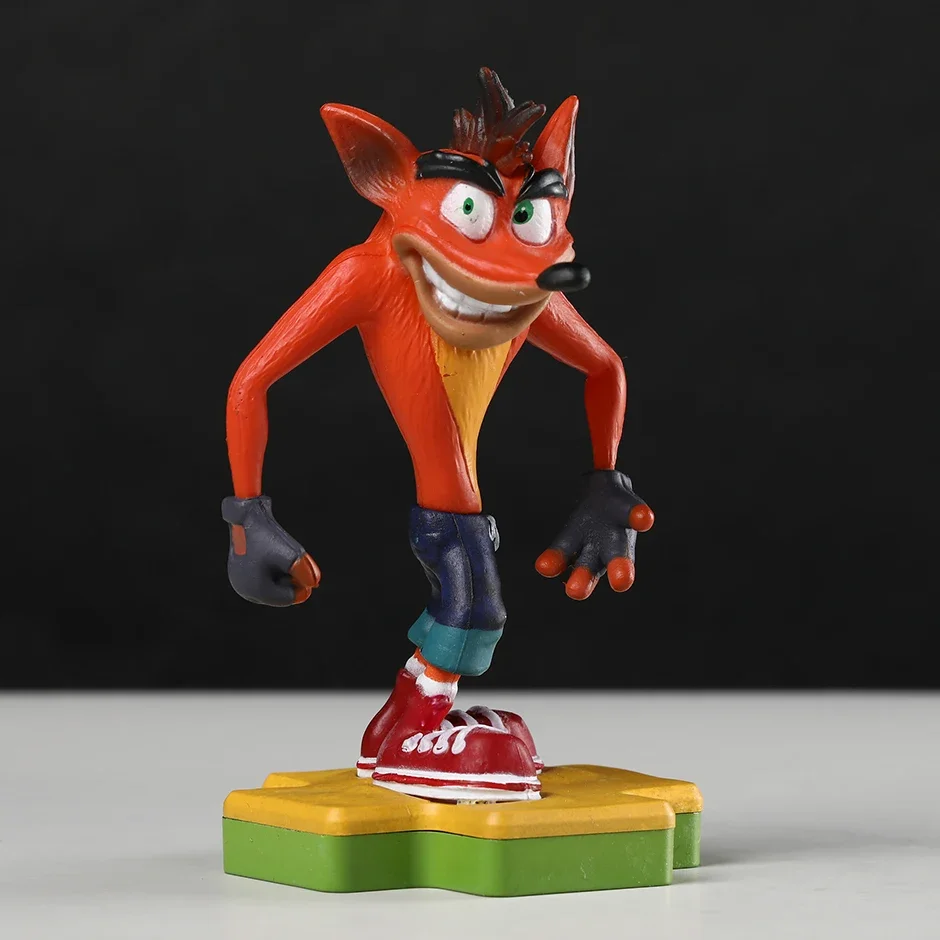 Crash Bandicoot Figure PVC Figurine Collection Model Doll Toy