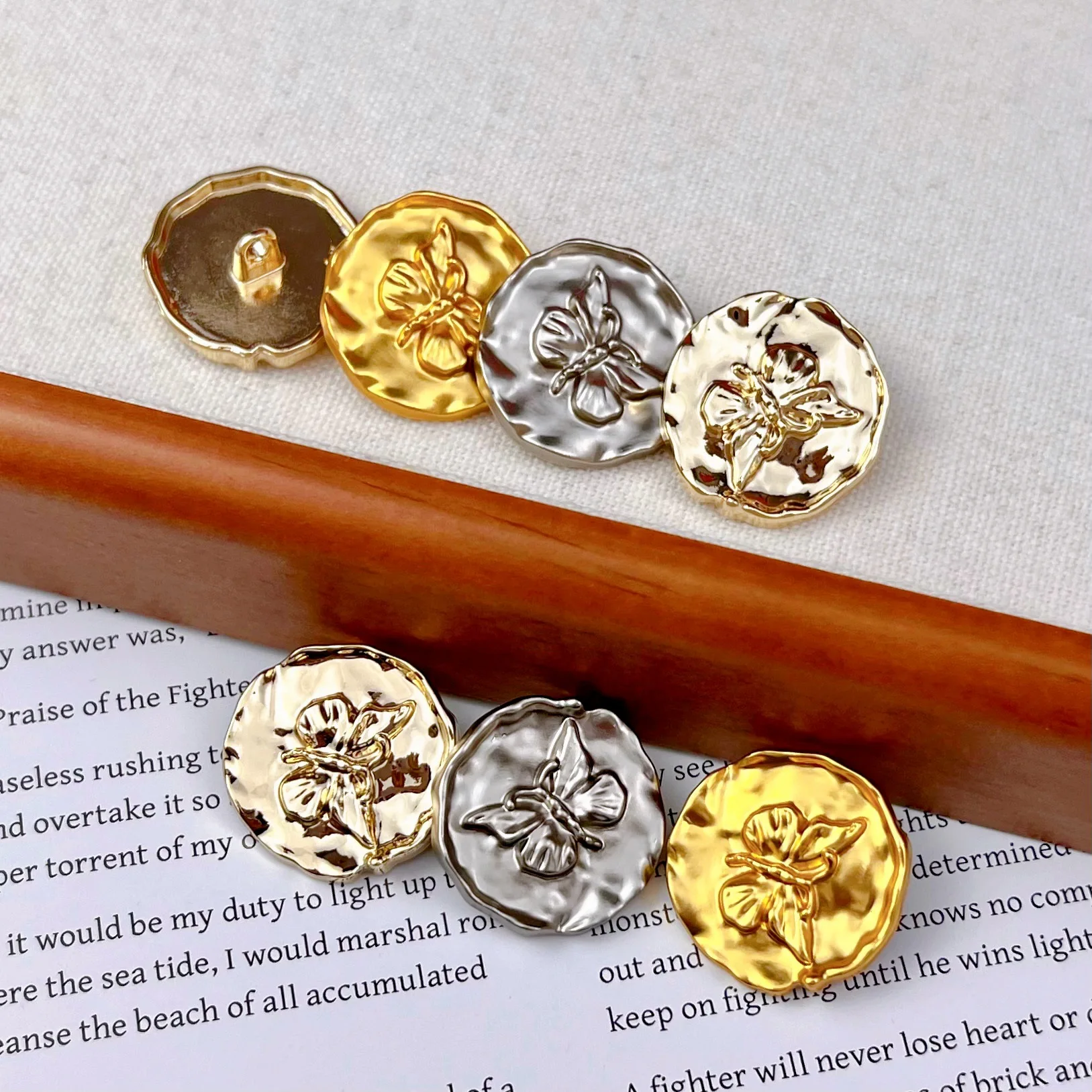 

10pcs Embossed Metal Button Sewing Clothing Accessories DIY Craft Vintage Engrave Butterfly Irregular Circle Buttons 18/20/23MM