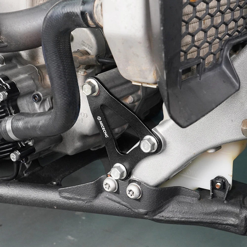NICECNC For Yamaha Engine Mounting Bracket YFZ450R 2009-2024 YFZ450R SE 2015-2024 YFZ450X 2010-2011 YFZ450 Rust Resistance ATV