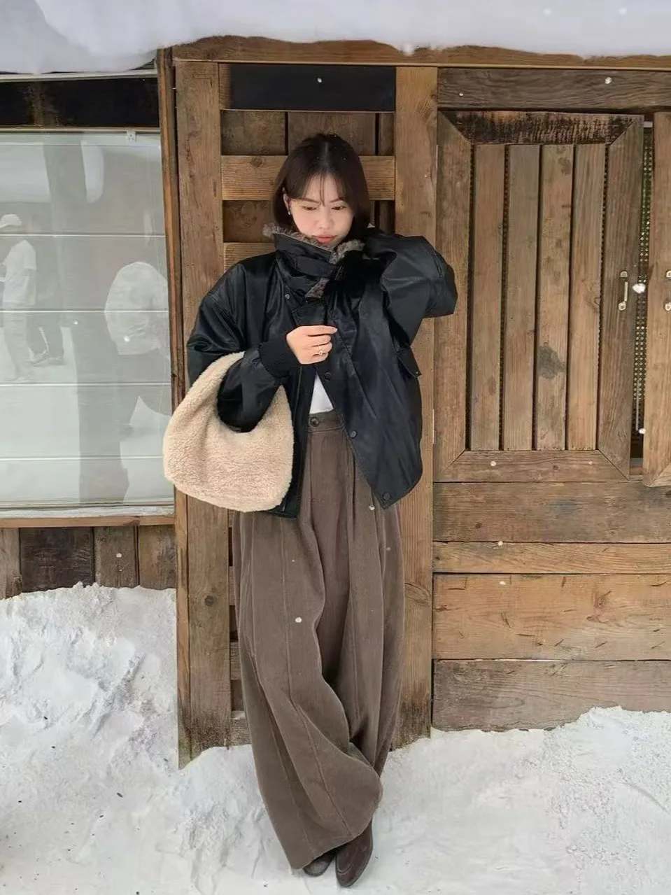 

Retro Chic Fur Collar Loose PU Leather Jaet Women's Street Sle Motorcycle Clothes ort Length Faion Outerwear