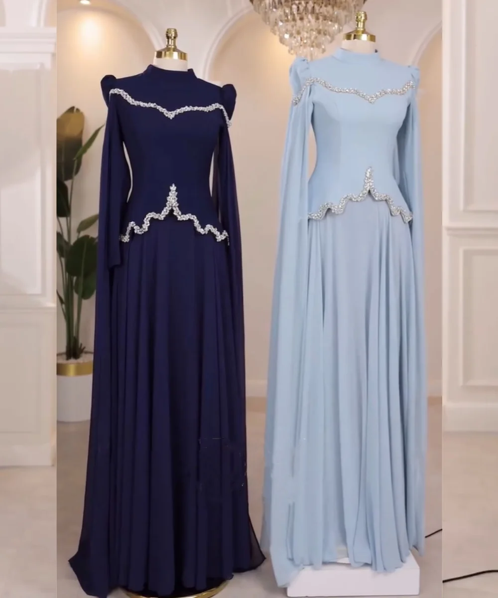 Maßgeschneiderte, moderne Chiffon-Plissee-Kleider mit Pailletten, A-Linie, hoher Kragen, lang, luxuriös, für besondere Anlässe, formell