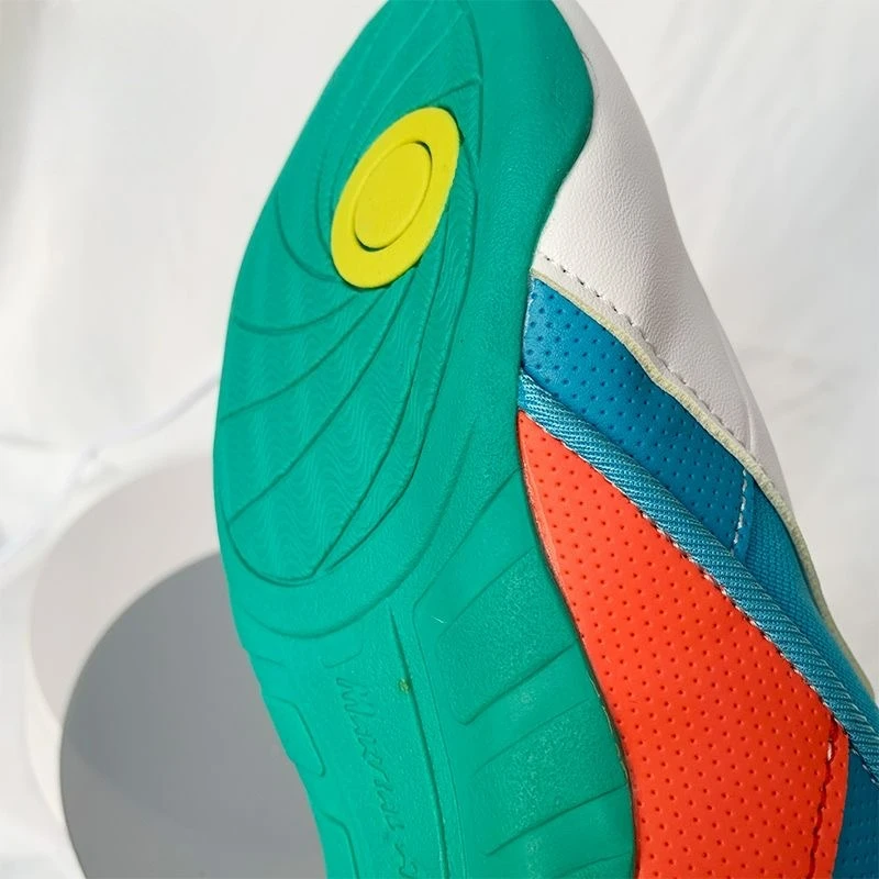 2025 جديد الرجال النساء فنون الدفاع عن النفس حذاء لينة أسفل التايكوندو أحذية للجنسين خفيفة الوزن داخلي حذاء للجيم الأزواج الجلود Wushu حذاء