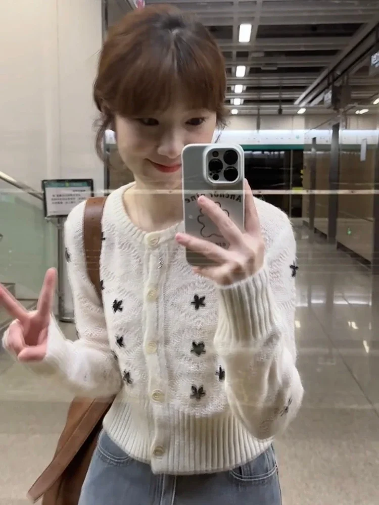 

Y2k Эстетический сладкий контрастный цветной кардиган с цветком, осенний однобортный вязаный свитер в стиле Харадзюку, укороченный свитер в стиле гранж в стиле гранж