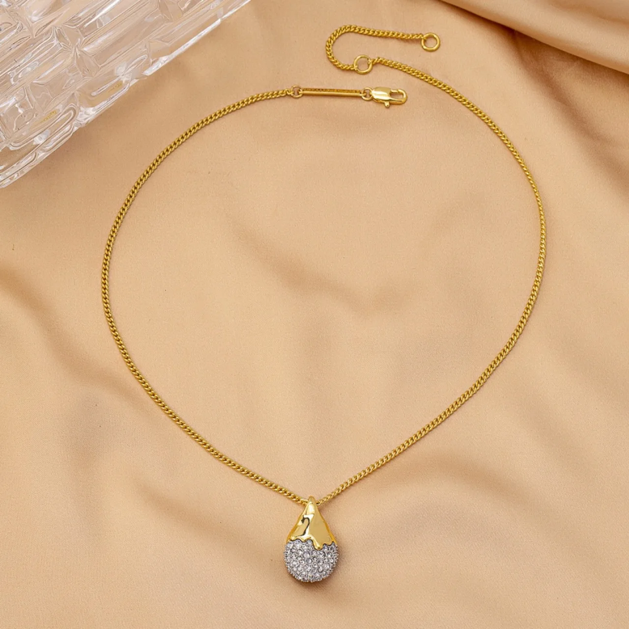 

Designer Alexis B Jewelry Collection 14K 18K Gold Filled Geometric Necklaces Beetle Waterdrop Full Diamond Pendant Sweater Chain