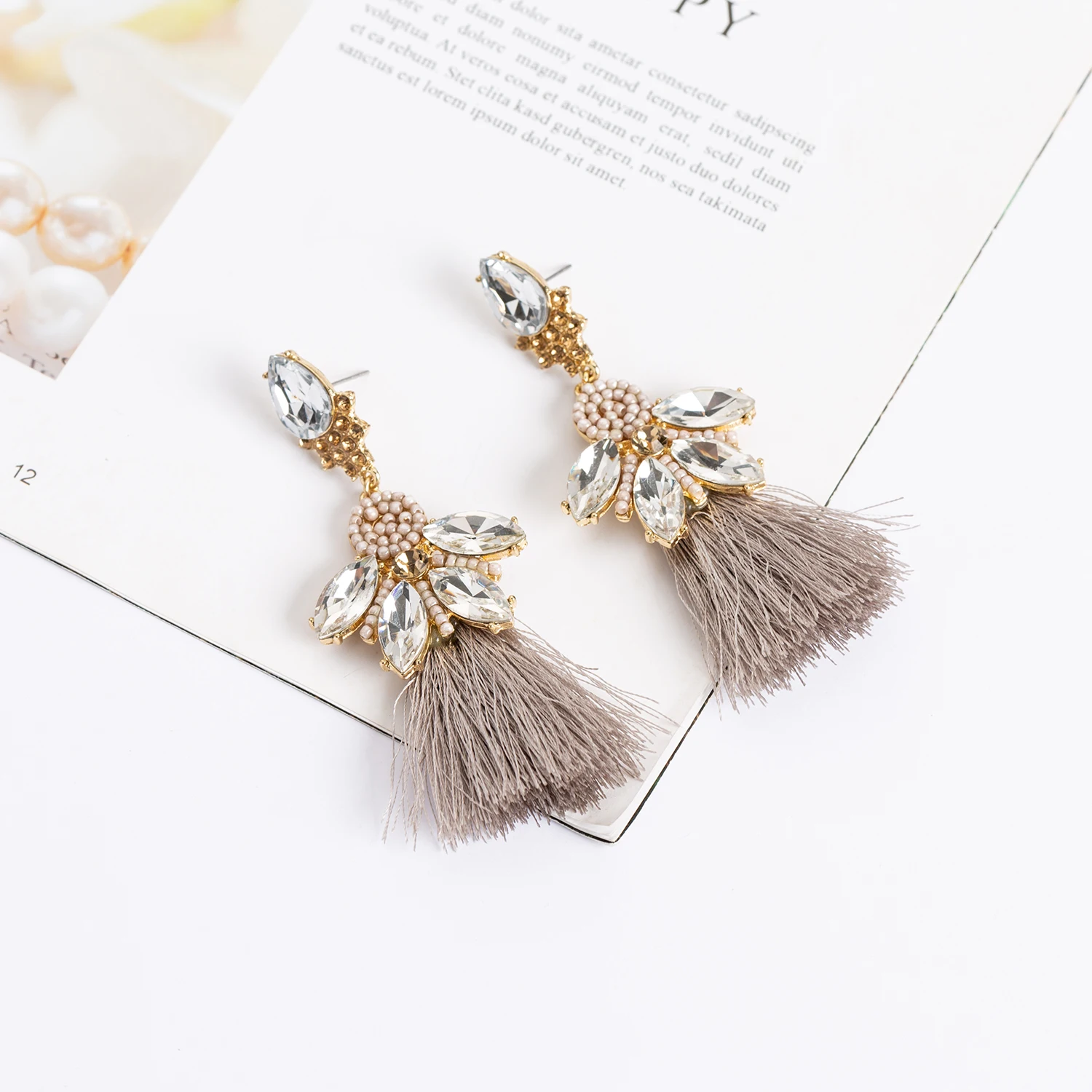 Bohemian Bee Design Long Thread Tassel Drop Earrings for Women Girls Fashion Deliate Bead Handmade Earring Holiday Jewelry Gift