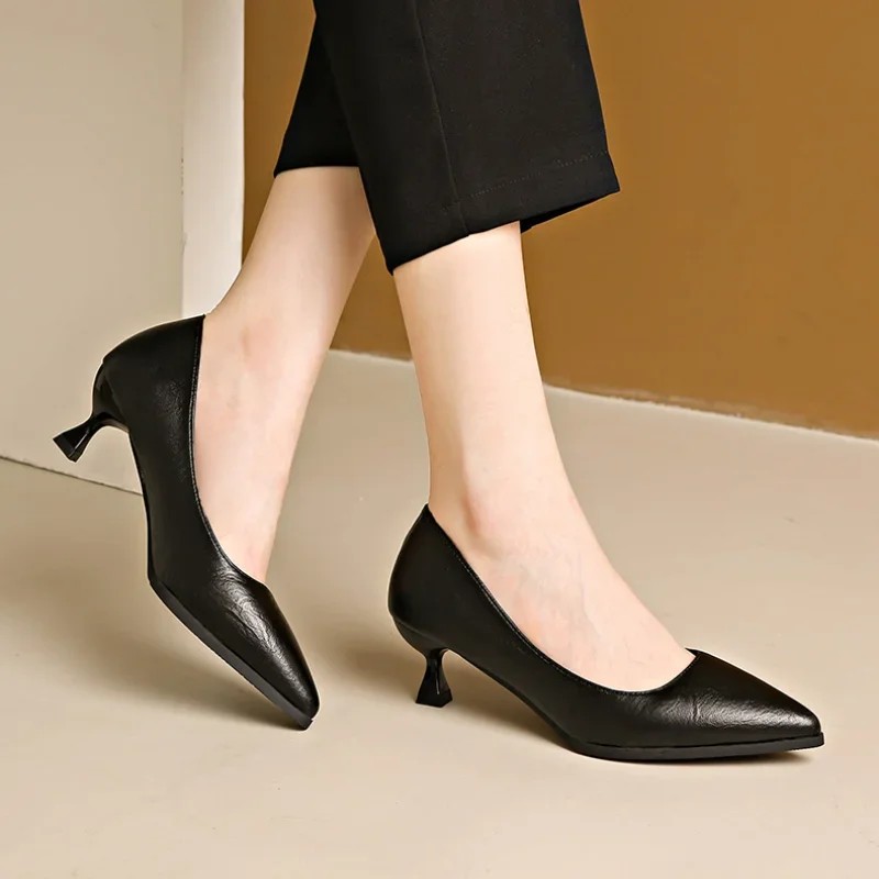 Saltos altos de dedo apontado preto para mulheres, estilete, senhoras do escritório, sapatos de deslocamento, plus size, 34-43, sexy, moda, outono, 2024