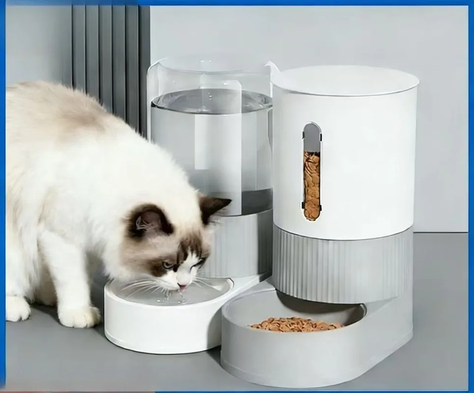 

Double Bowl Feeder Integrated Feeding Water Neck Protection Large Capacity Anti-jam Design for Indoor Family Pet Daily Feeding