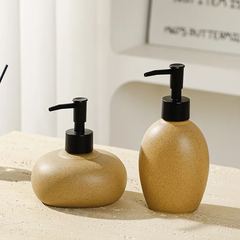 

household shampoo and shower gel dispenser Retro ceramic liquid soap dispenser hotel distribution bottle bathroom accessories