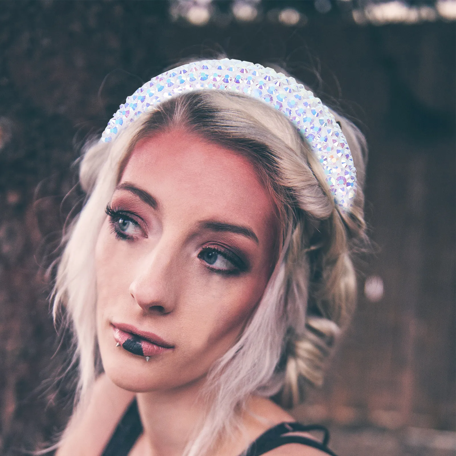 

1Pcs Glittering Rhinestone Hair Hoop Baroque Ornate Bridal Headband for Wedding Banquet Party Chic Noble Headdress Crystal Hair