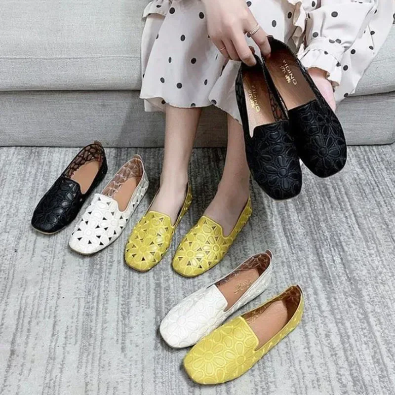 Breathable Women Flats Slip on Shoes with Floral Eyelets Hollow Out Loafers Comfortable Summer Sandals for Mother Outdoor Travel