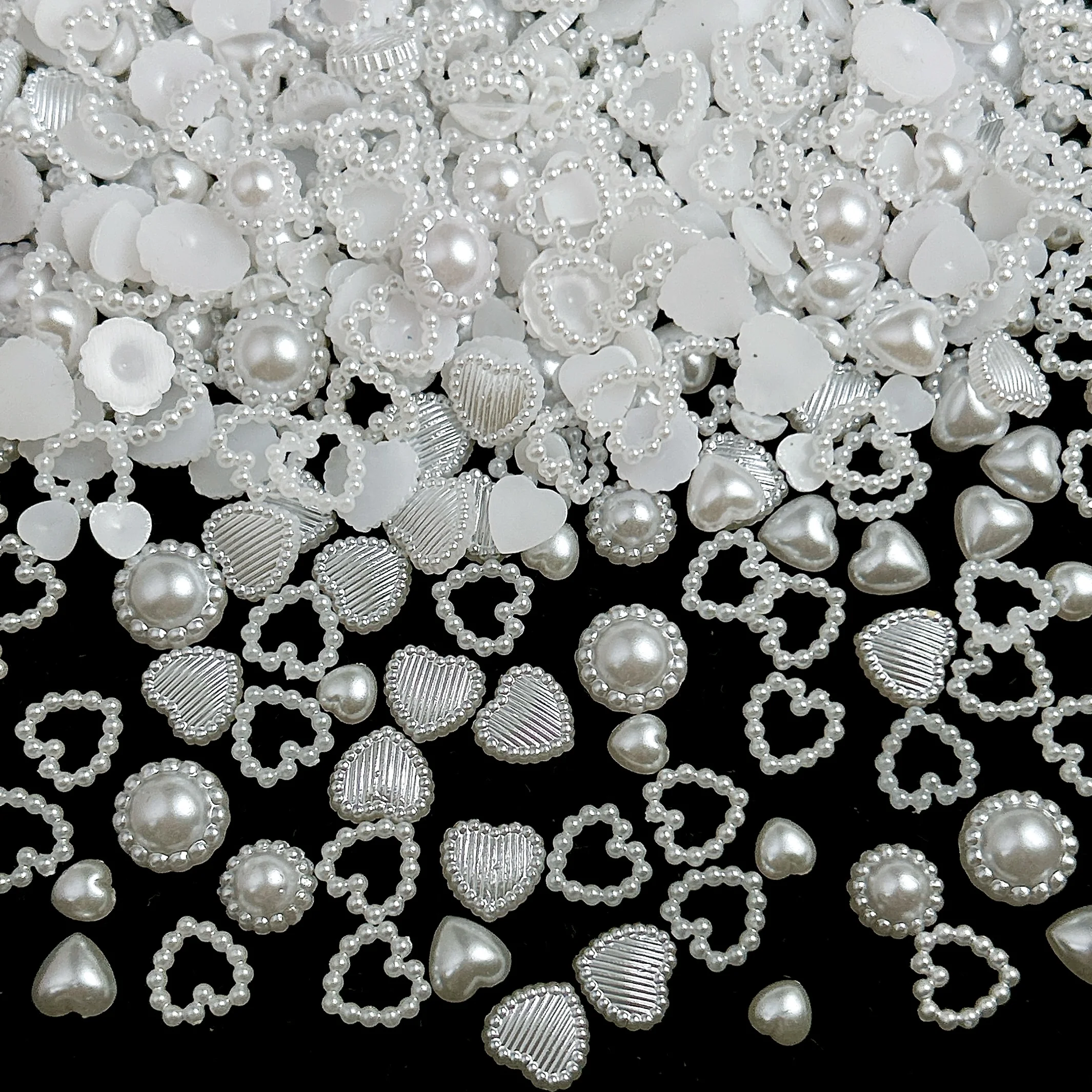 50PCS 미니멀리스트 솔리드 컬러 해바라기 라운드 네일 매력 현실적인 인공 진주 플랫 바닥 하트 네일 아트 장식 DIY