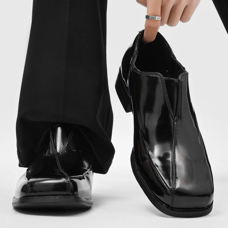 Bright Square Toe Men Formal Shoe Simple and Luxurious Splicing Suitable for Business Commuting Office Banquets Formal Occasions