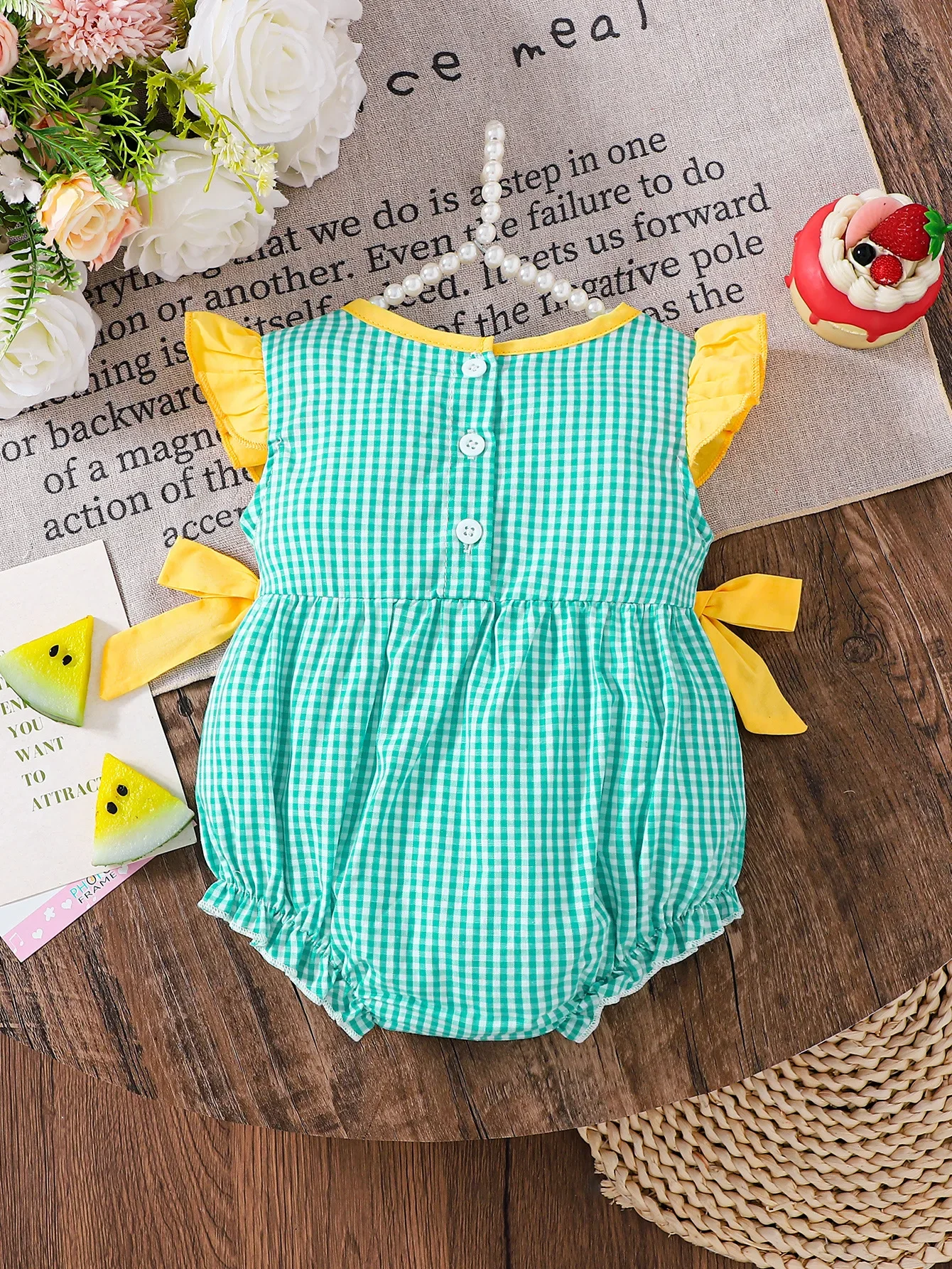 

0-2 Y Baby Girl Cotton Checkered Romper Bow Decorated Triangle Jumpsuit Cute Print Ruffled Sleeves Bodysuit for Newborn Girls