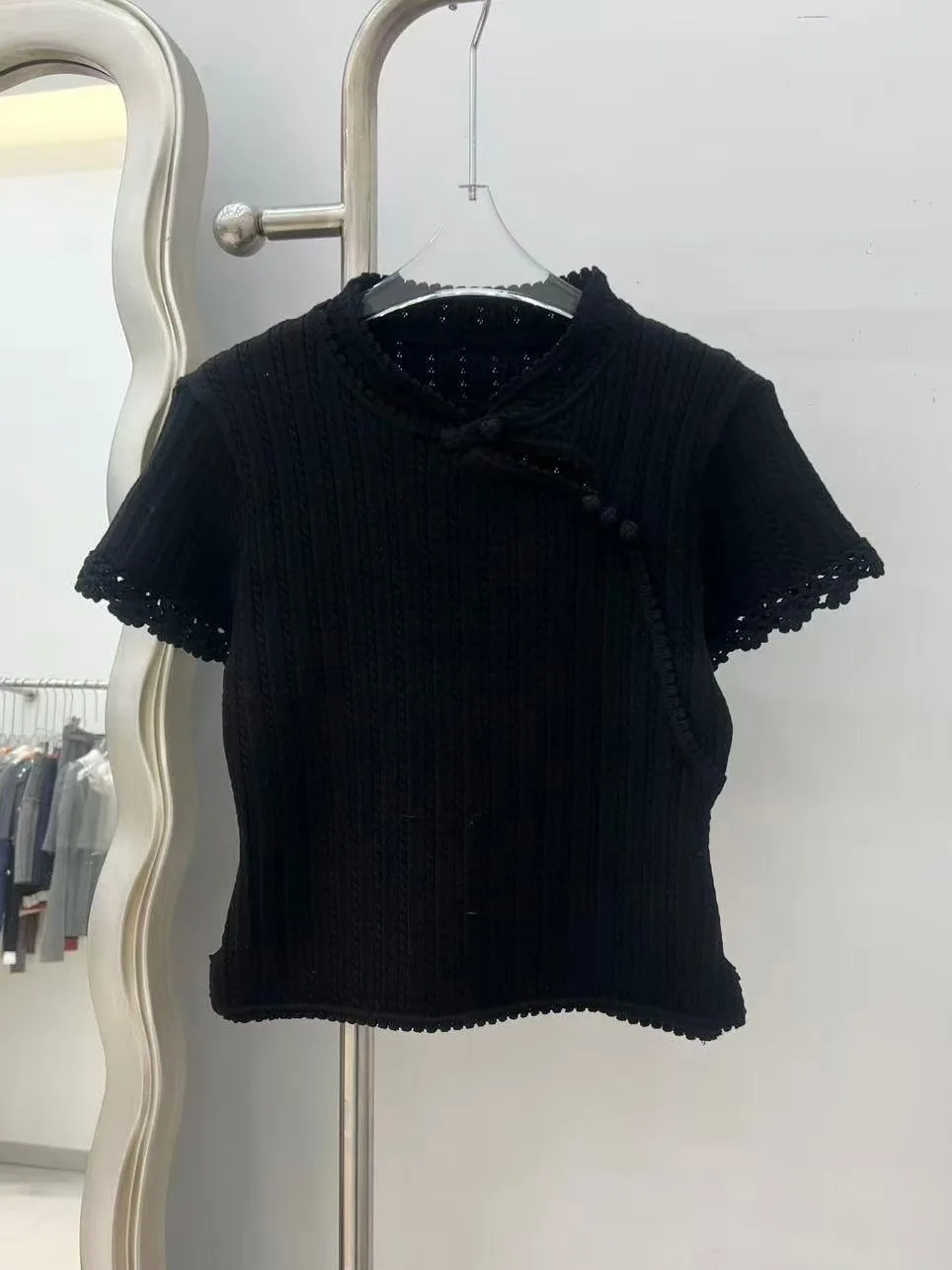 

Elegant European Style Knitted Top Short Sleeve Slim Fit Women's Fashion Design Spring Summer Embellished Side Button