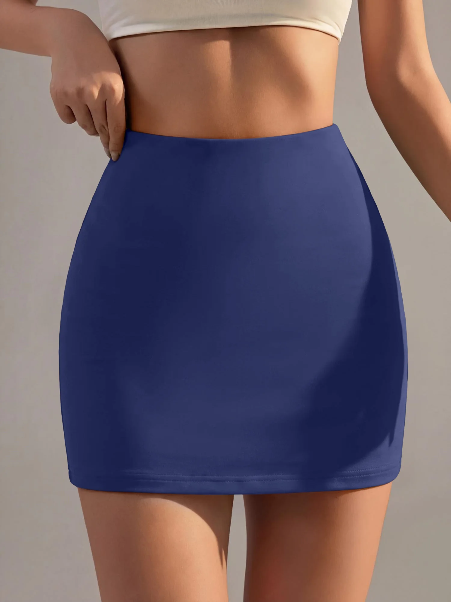 High-Rise-Slimming-Bodycon-Skort mit integrierten Sicherheitsshorts, nicht transparent, elastischer Bund, Alltags-Outfit für die Straße. – Detail 4