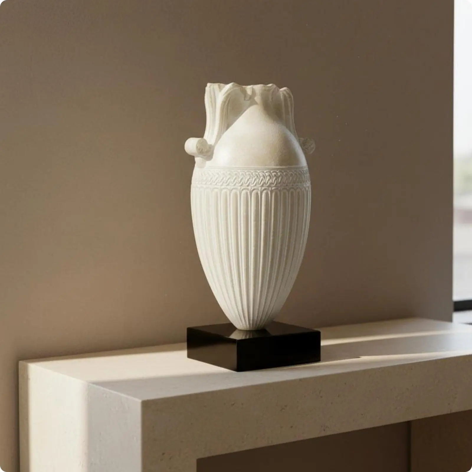 vaso-dal-design-minimalista-estetica-artistica-vaso-in-finta-giada
