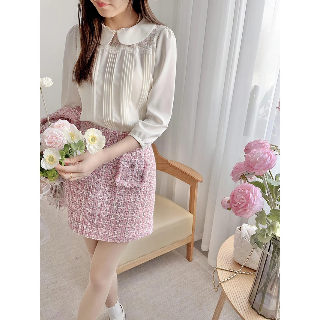 

Нежная омолаживающая блузка с воротником-стойкой, плиссировкой и кружевными вставками, рукав 3/4, свободный крой, для повседневной носки, весна-лето