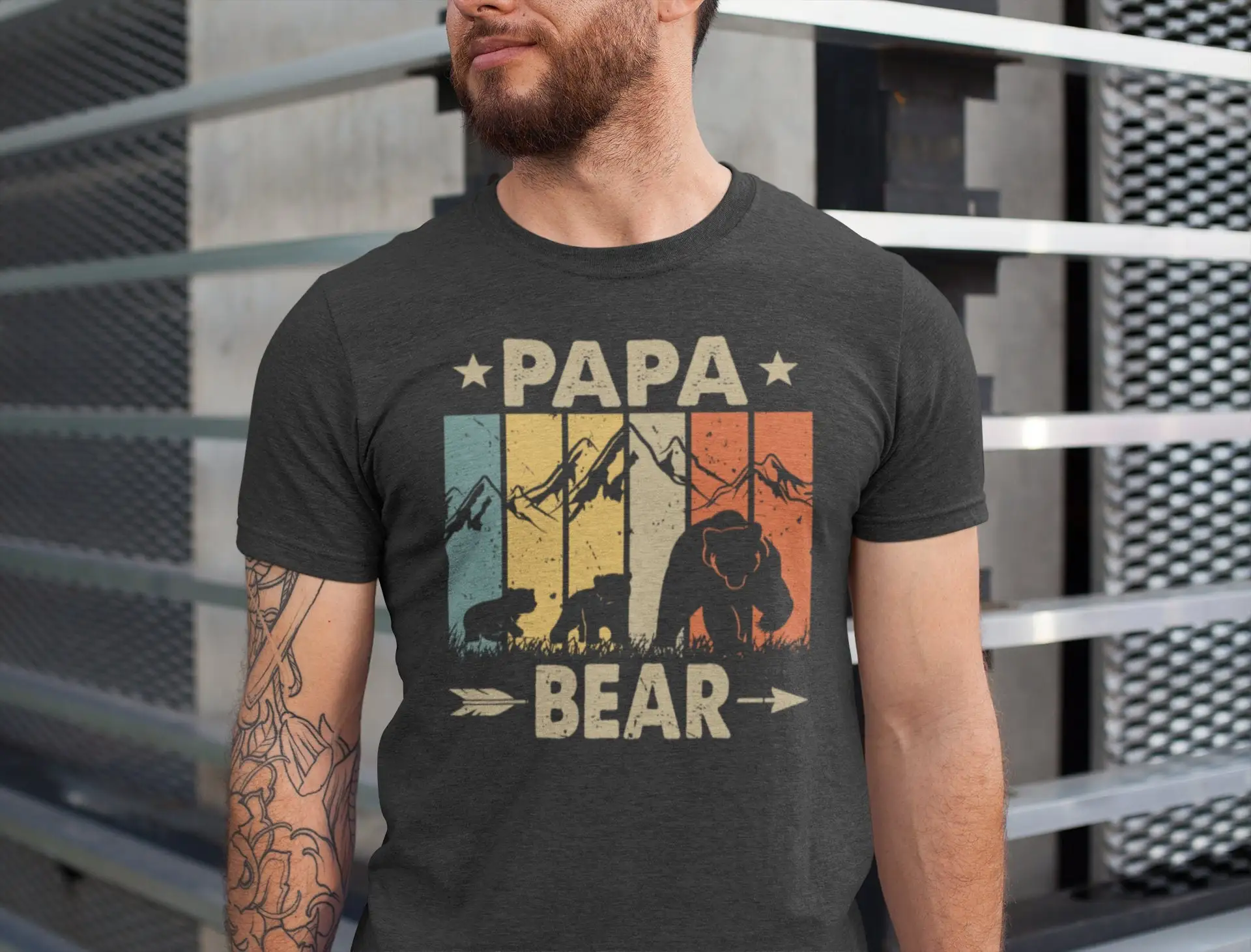 

Футболка с надписью «Papa Bear» на День отца