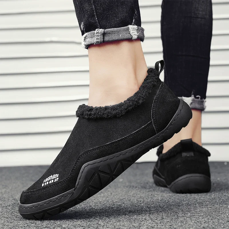 Autumn New Men's Slip-On Sneakers Short Plush Shoes for Men Outdoor Casual Ankle Boots Non-slip Handsome Short Boots for Men