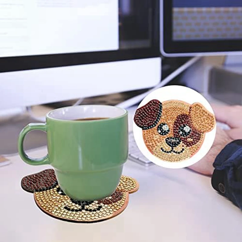 จานรองแก้วภาพวาดเพชรรูปสุนัขแบบทำมือชุดจานรองแก้วเพ้นท์เพชรรูปสุนัขพร้อมที่จับ