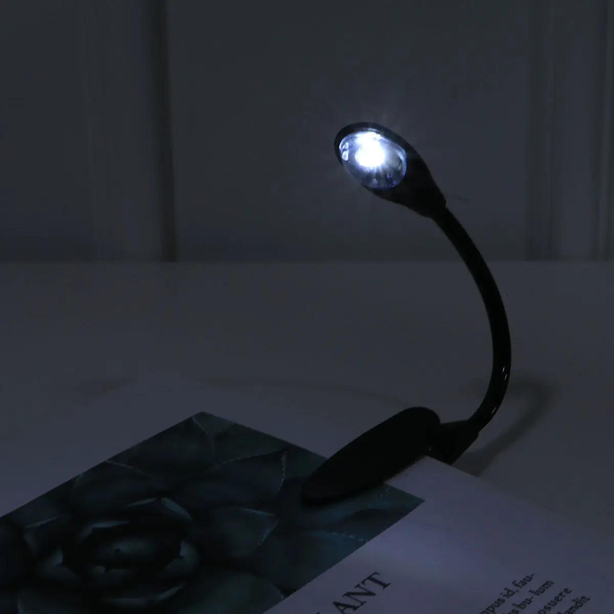 

Compact Flexible Book Lamp LED Clip on Light for Reading Writing Desk Study Outdoor Activities Illumination Black